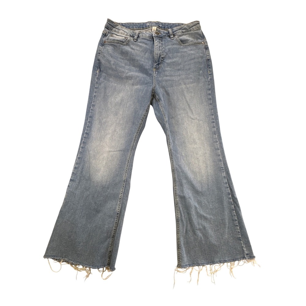 On 34th Womens Flare Leg Jeans Medium Wash Raw Hem Size12/31 Ankle Stretch Denim